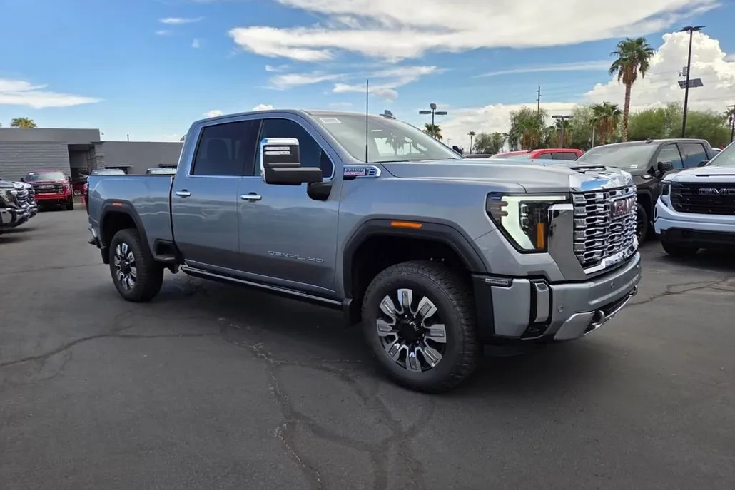 2025 Gmc Sierra 2500 HD Denali photo 1