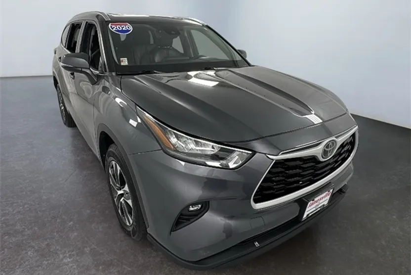 2020 Toyota Highlander XLE photo 1