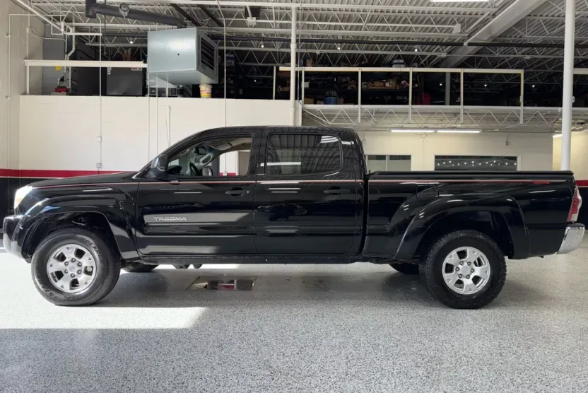2011 Toyota Tacoma Double Cab photo 1