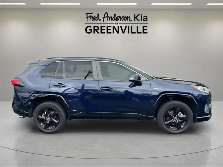 2020 Toyota RAV4 Hybrid XSE photo 1