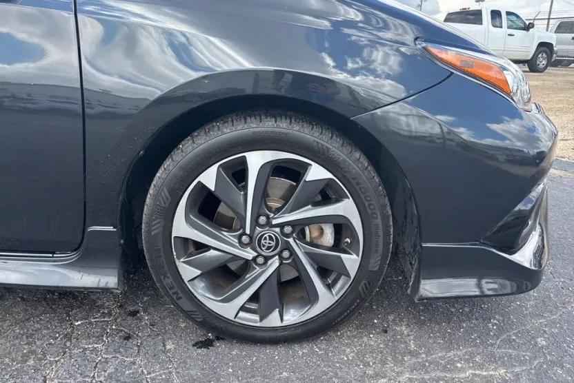 2018 Toyota Corolla iM Base photo 1