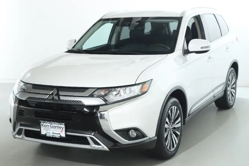 2020 Mitsubishi Outlander SEL S-AWC photo 1