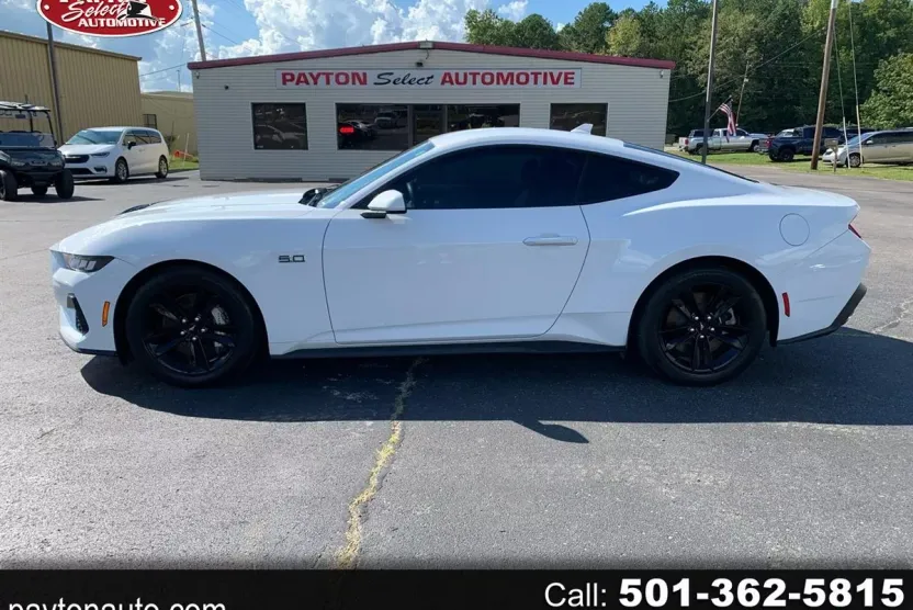 2024 Ford Mustang GT photo 1