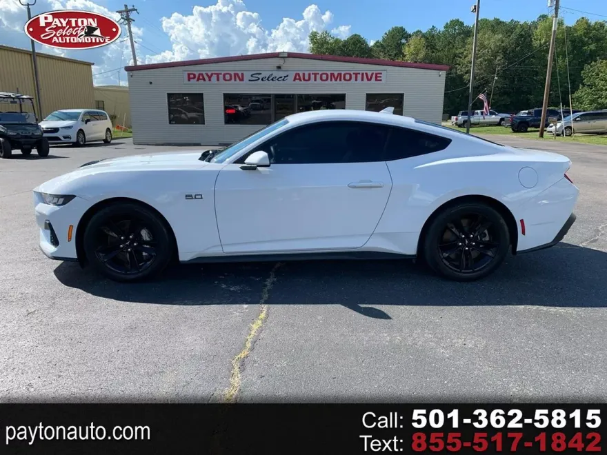 2024 Ford Mustang GT photo 1