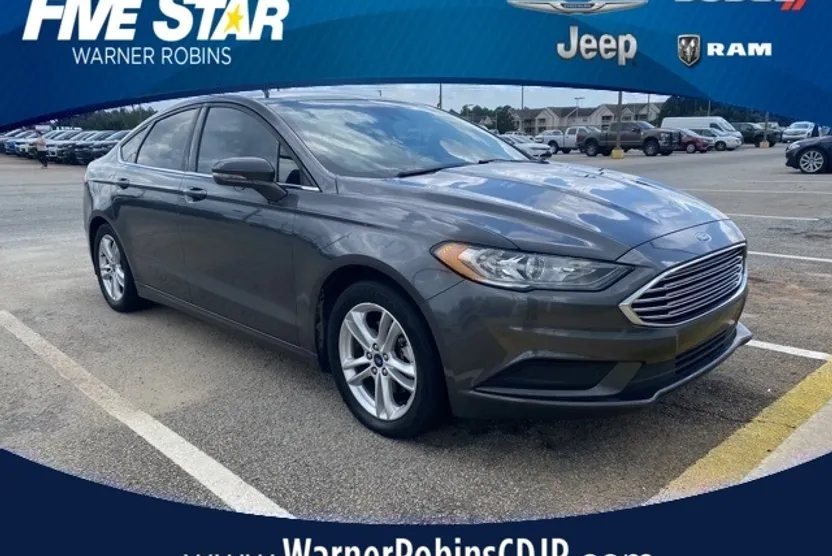 2018 Ford Fusion SE photo 1