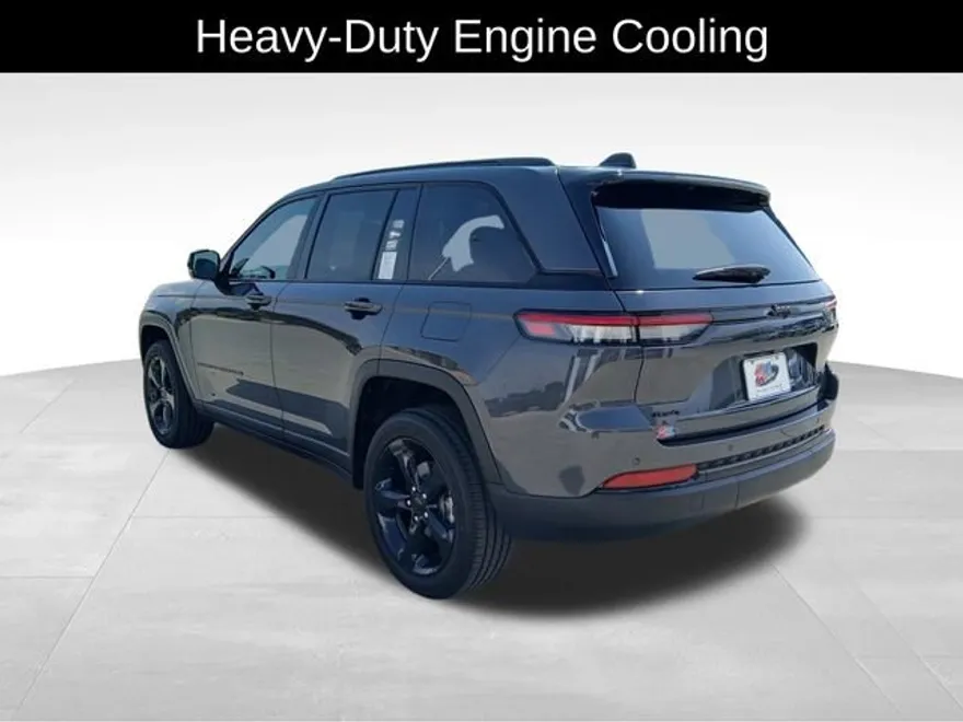 2025 Jeep Grand Cherokee Laredo Altitude X photo 1