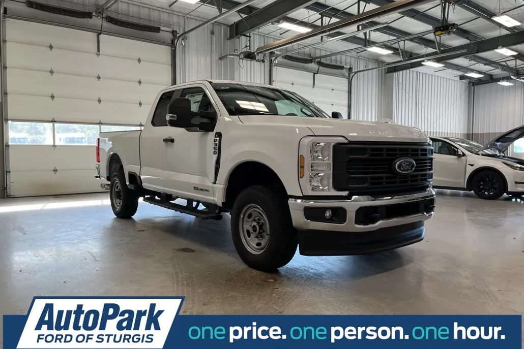 2026 Ford F-350 XL photo 1
