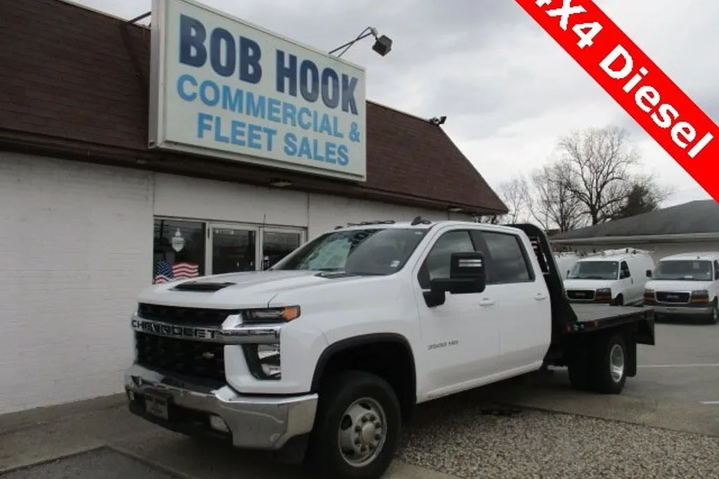 2022 Chevrolet Silverado 3500HD LT photo 1