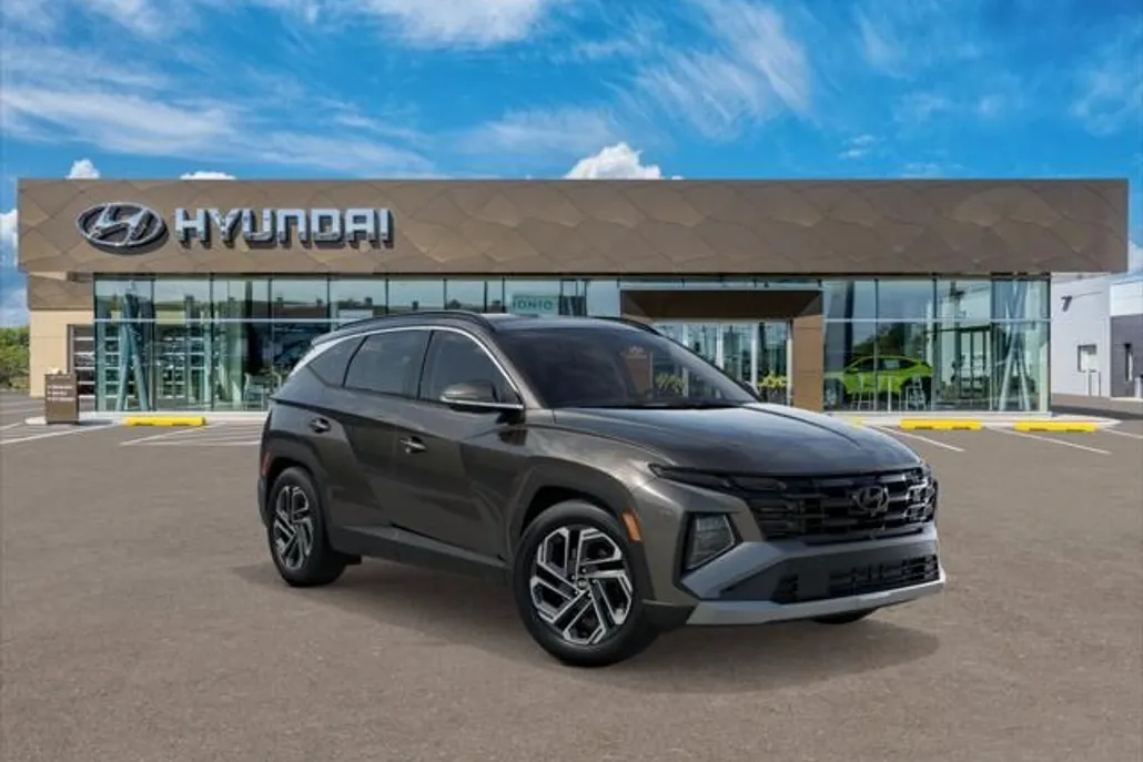 2025 Hyundai Tucson Hybrid Limited photo 1