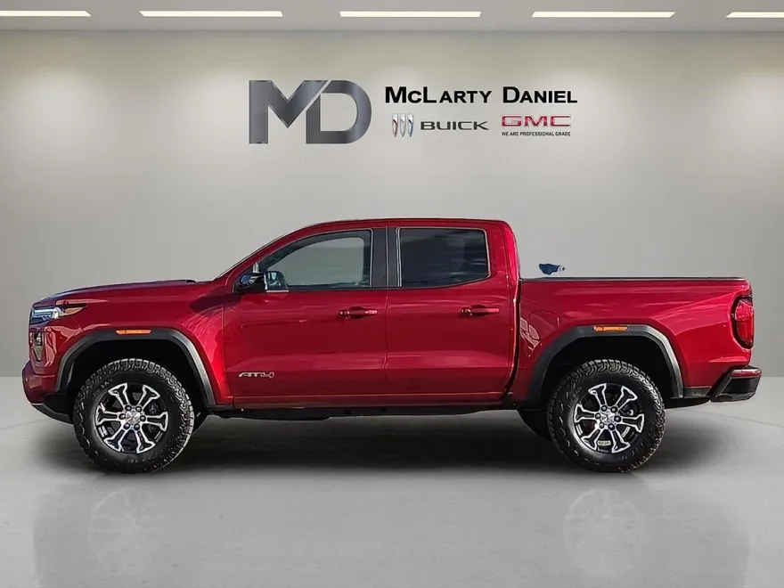 2024 Gmc Canyon AT4 photo 1