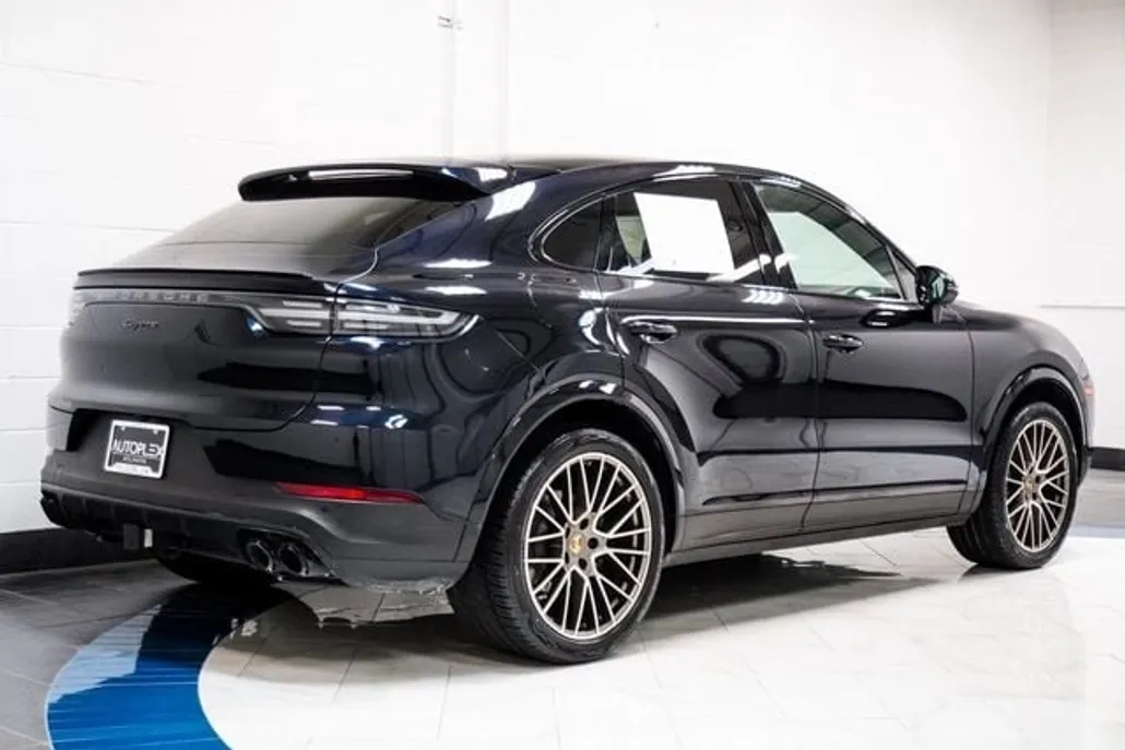 2023 Porsche Cayenne Platinum Edition Coupe photo 1