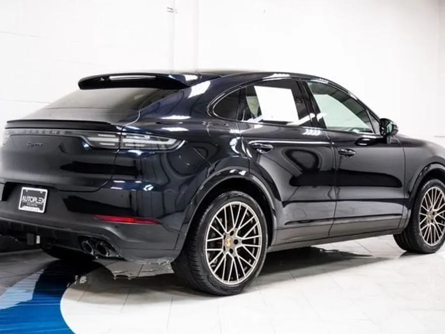 2023 Porsche Cayenne Platinum Edition Coupe photo 1