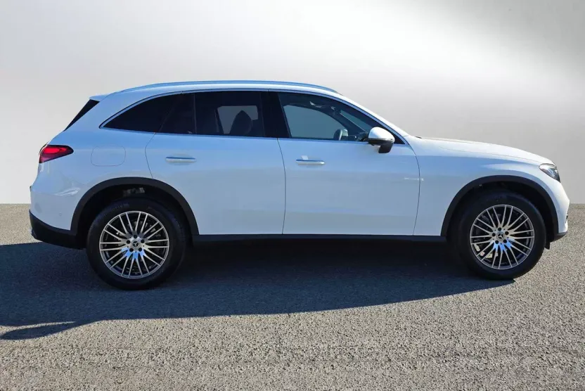2026 Mercedes Benz GLC 300 4MATIC photo 1