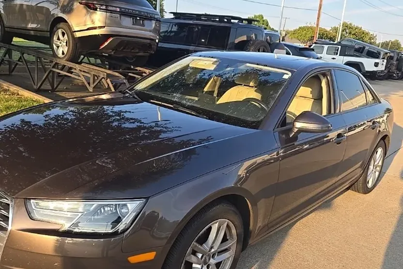 2017 Audi A4 2.0T Ultra Premium photo 1