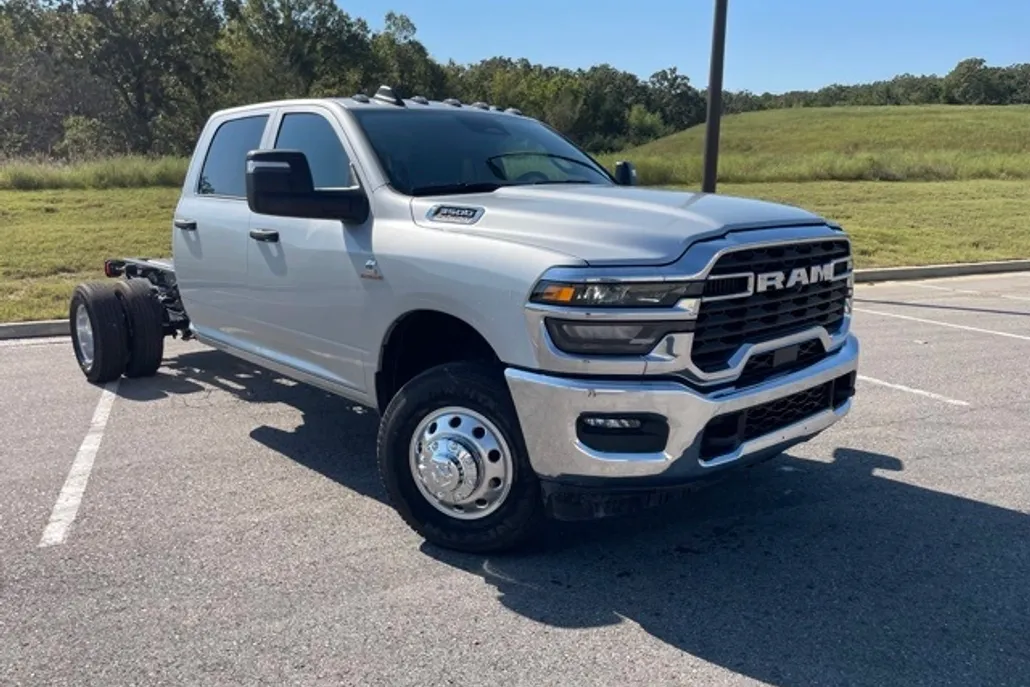 2026 Ram 3500 Tradesman photo 1