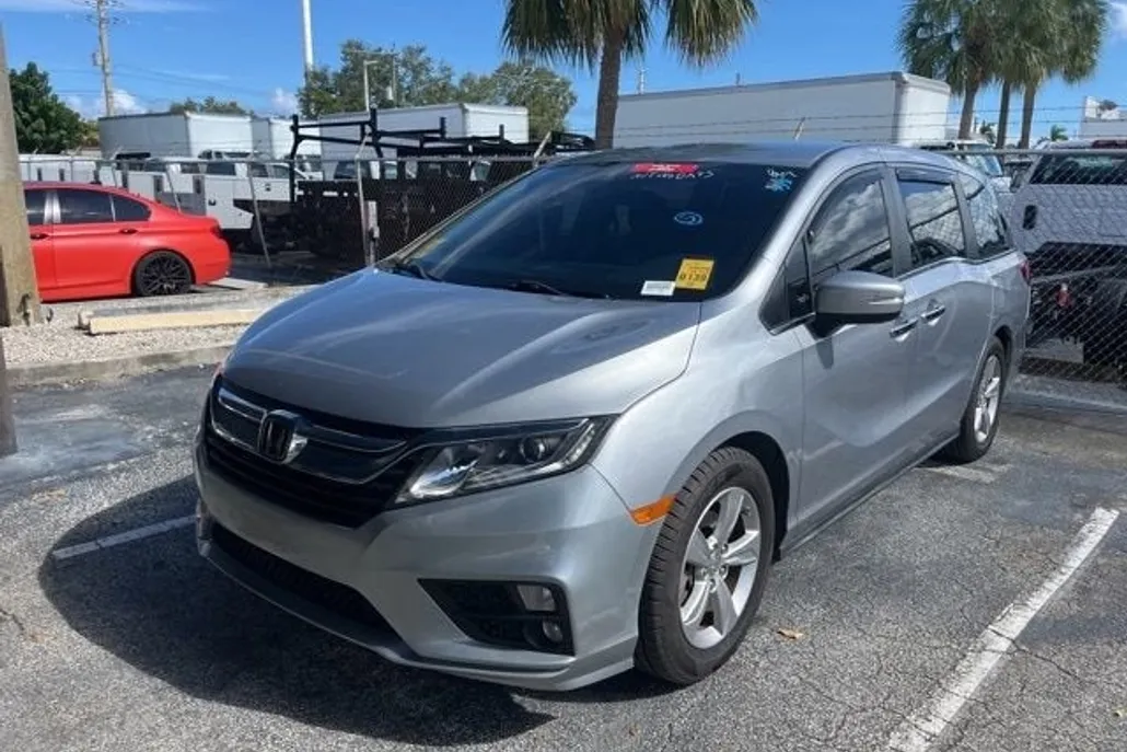 2020 Honda Odyssey EX photo 1