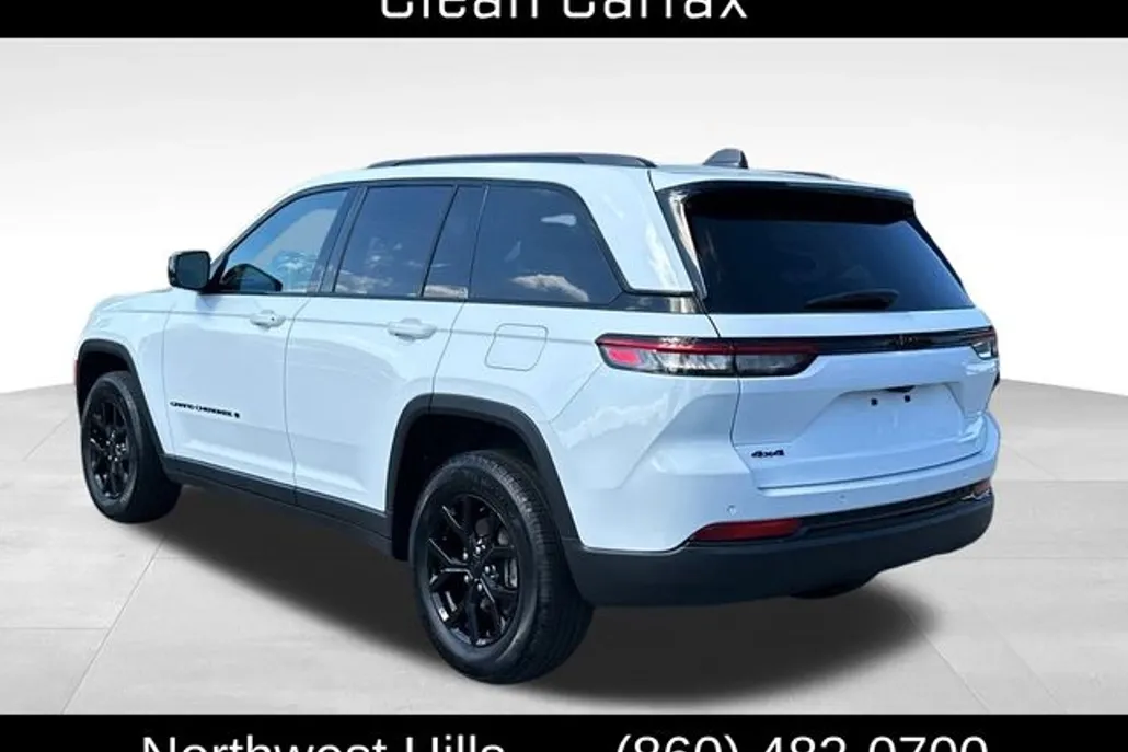 2024 Jeep Grand Cherokee Laredo Altitude X photo 1