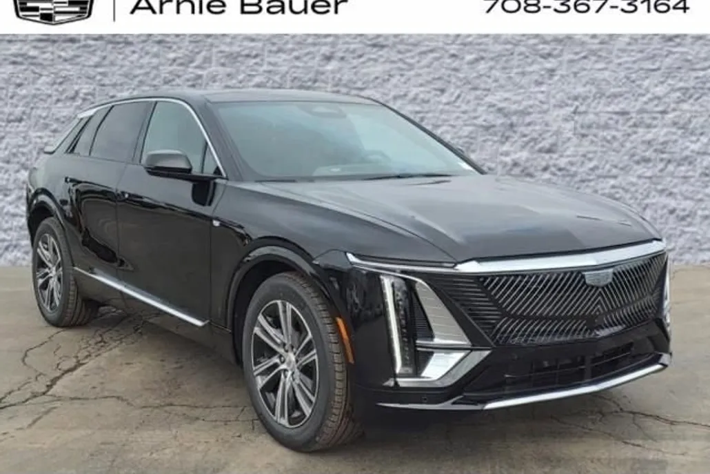 2025 Cadillac Lyriq Luxury photo 1