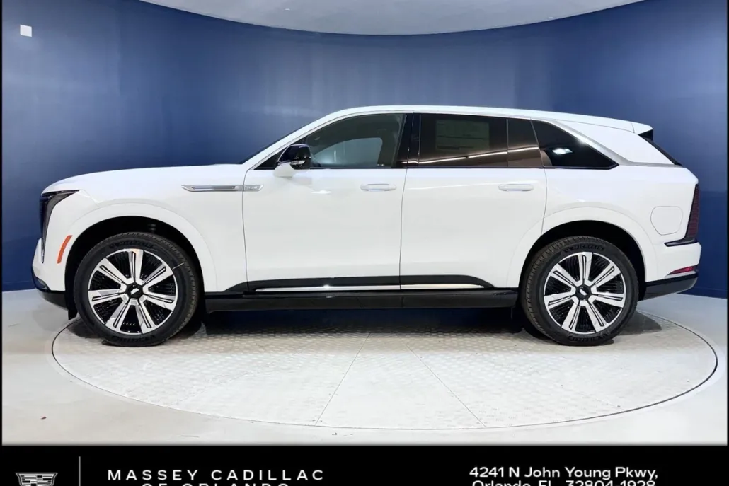 2025 Cadillac Escalade IQ Luxury photo 1