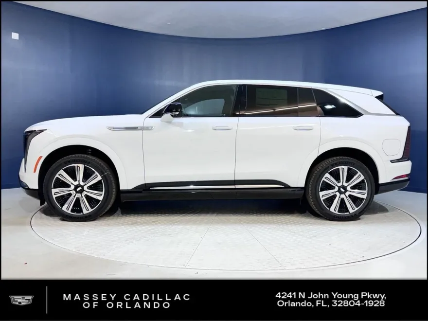 2025 Cadillac Escalade IQ Luxury photo 1