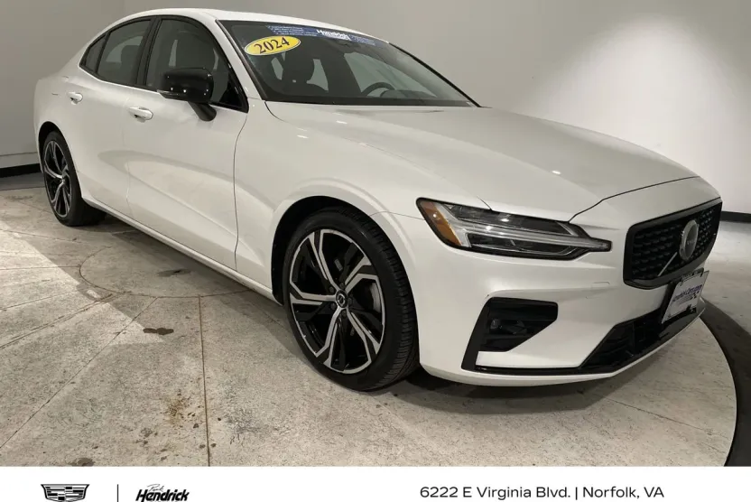 2024 Volvo S60 Core photo 1