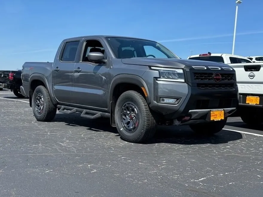 2025 Nissan Frontier PRO-4X photo 1