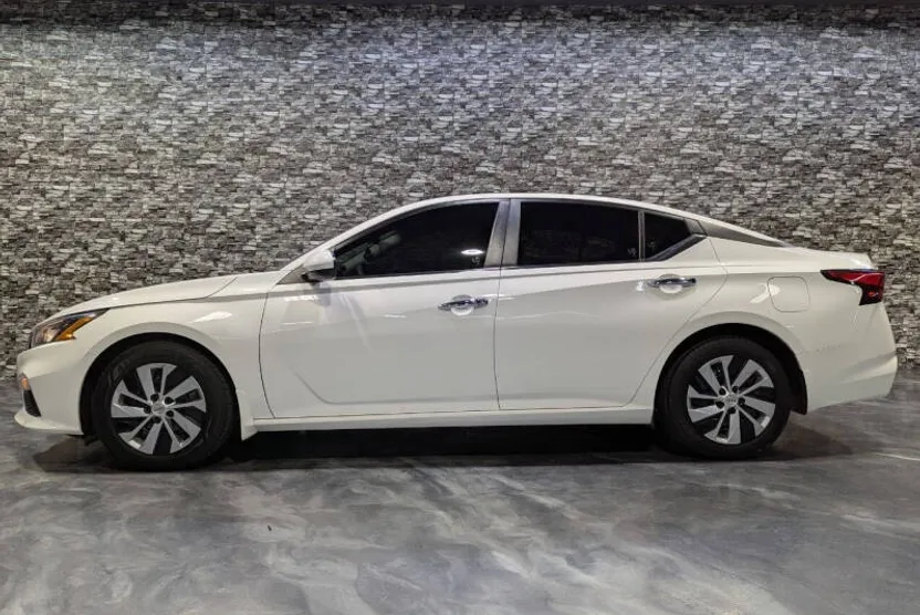 2021 Nissan Altima 2.5 S photo 1