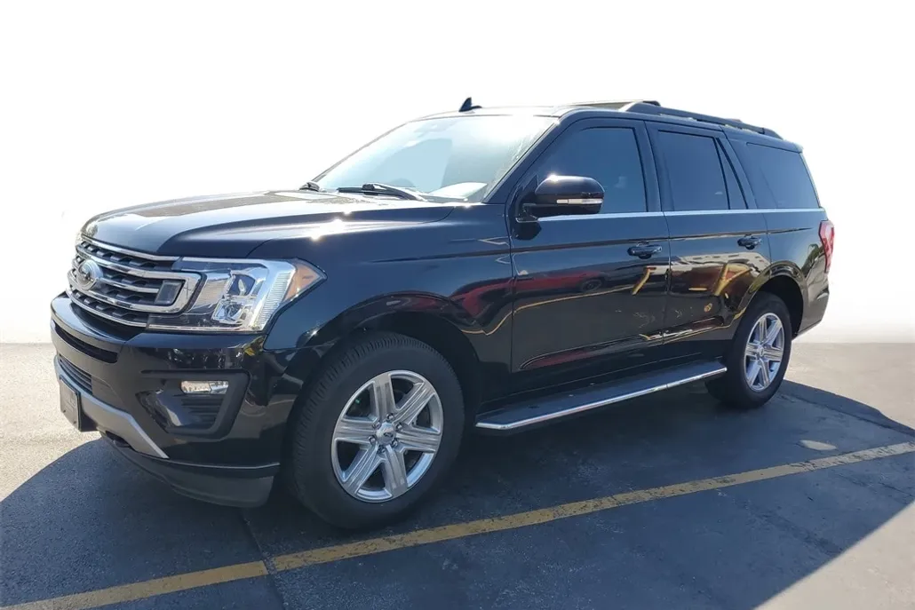 2020 Ford Expedition XLT photo 1