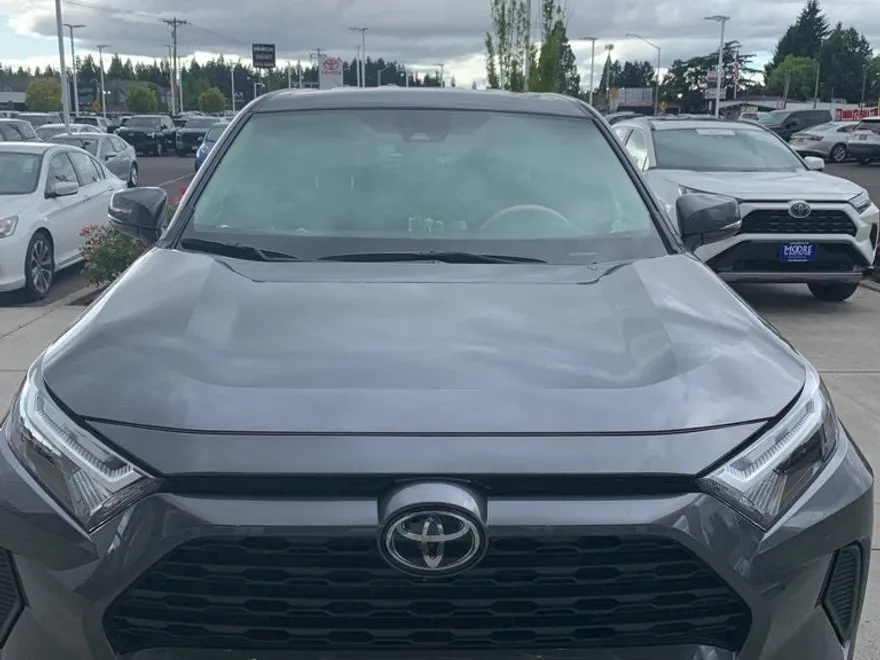 2025 Toyota RAV4 LE photo 1