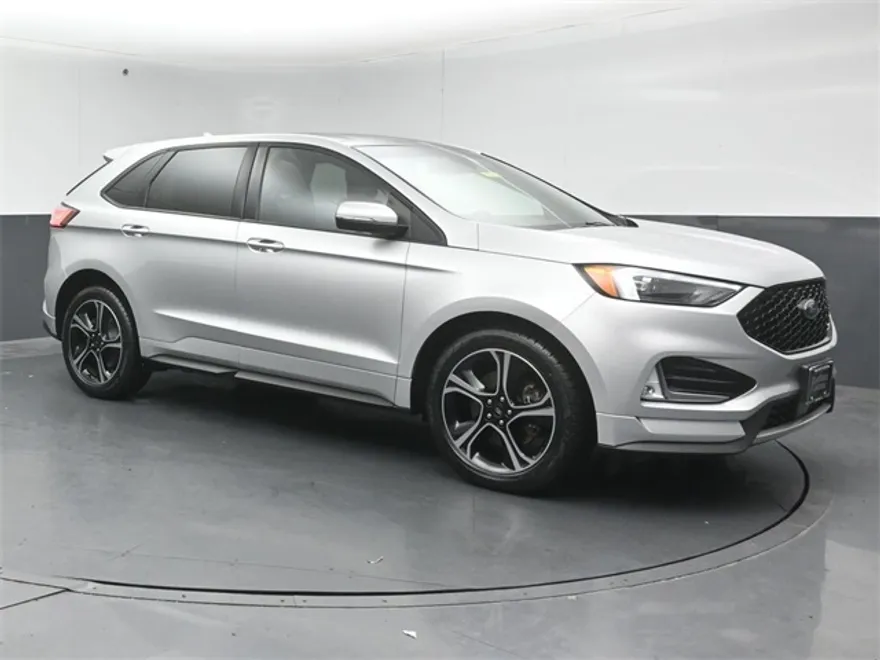 2019 Ford Edge ST photo 1