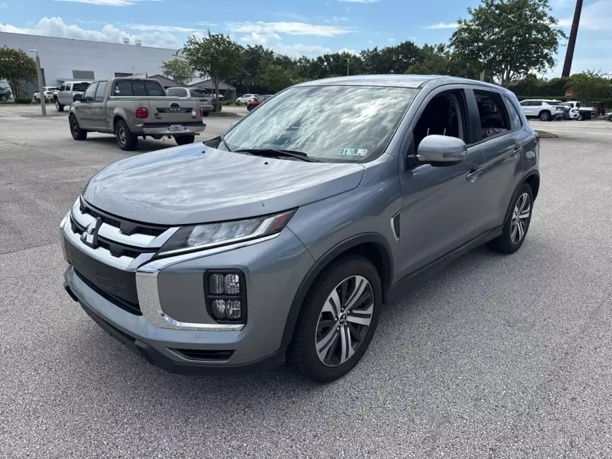 2024 Mitsubishi Outlander Sport SE photo 1
