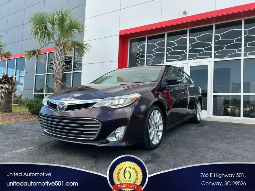 2013 Toyota Avalon Limited photo 1
