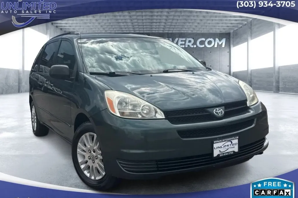 2005 Toyota Sienna LE photo 1
