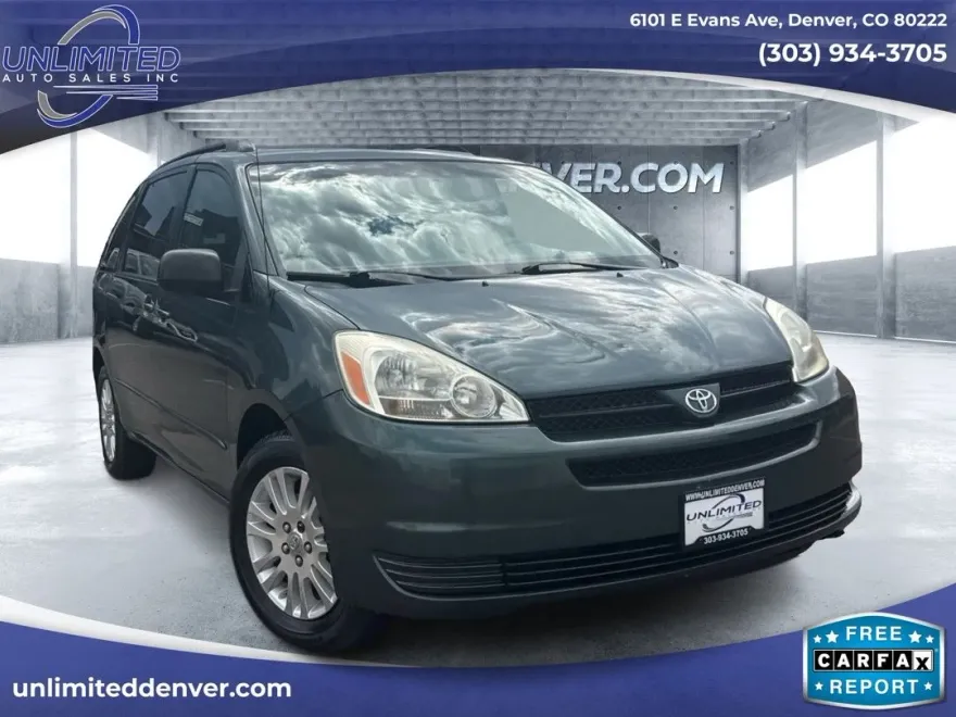 2005 Toyota Sienna LE photo 1