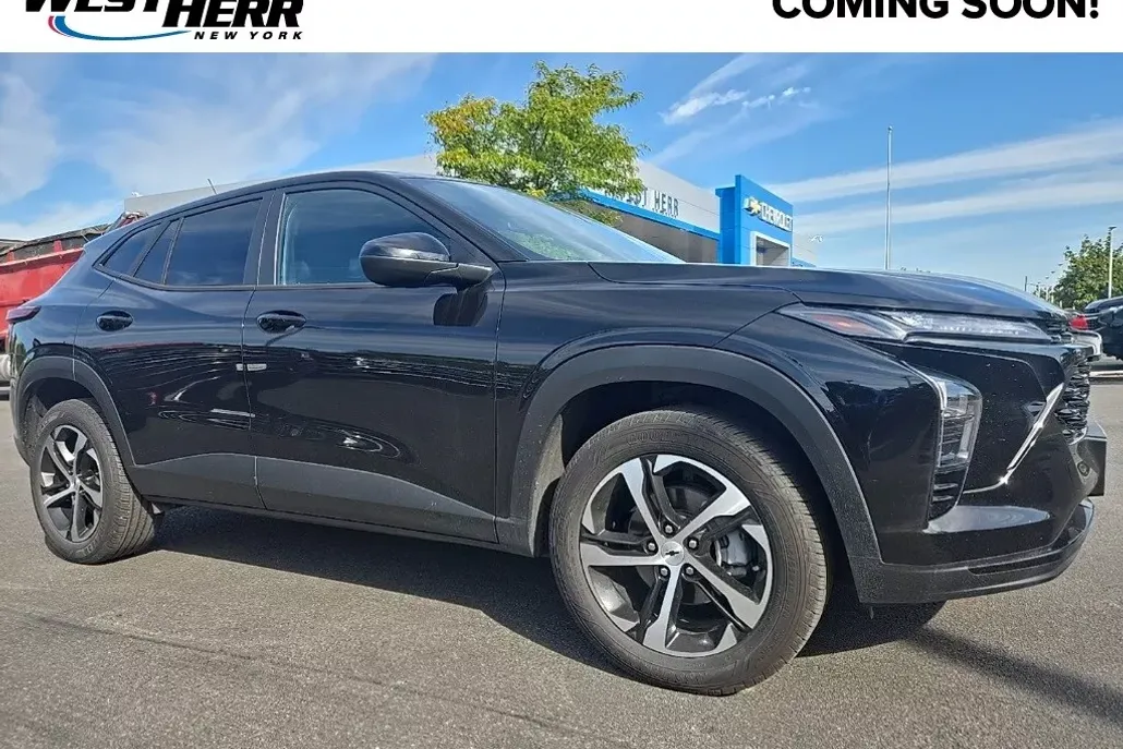 2024 Chevrolet Trax photo 1