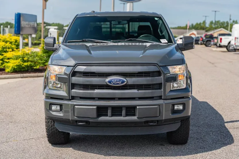 2016 Ford F-150 Lariat photo 1