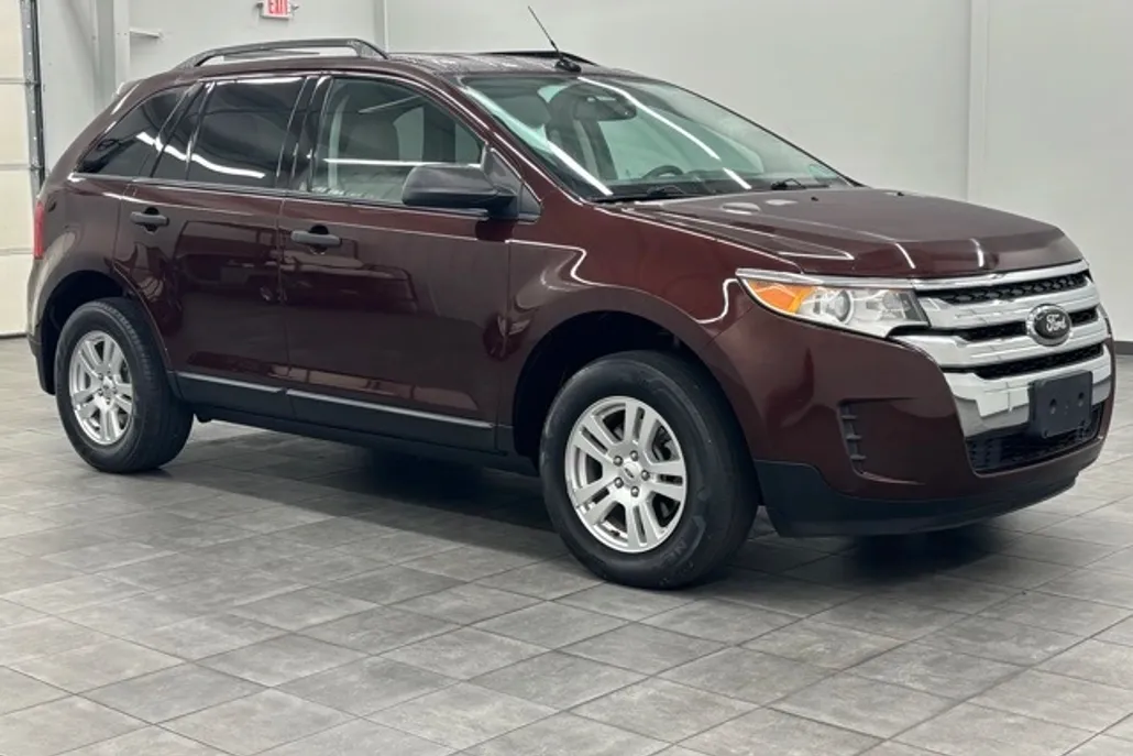2012 Ford Edge SE photo 1