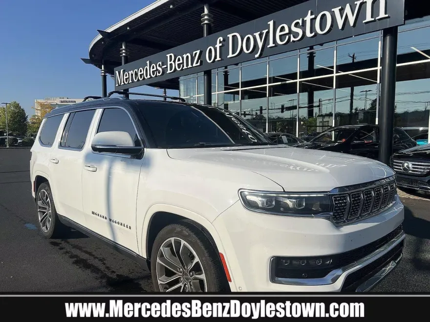 2022 Jeep Grand Wagoneer III photo 1