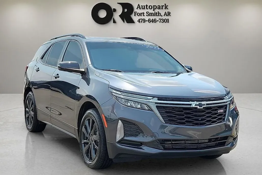 2023 Chevrolet Equinox RS photo 1