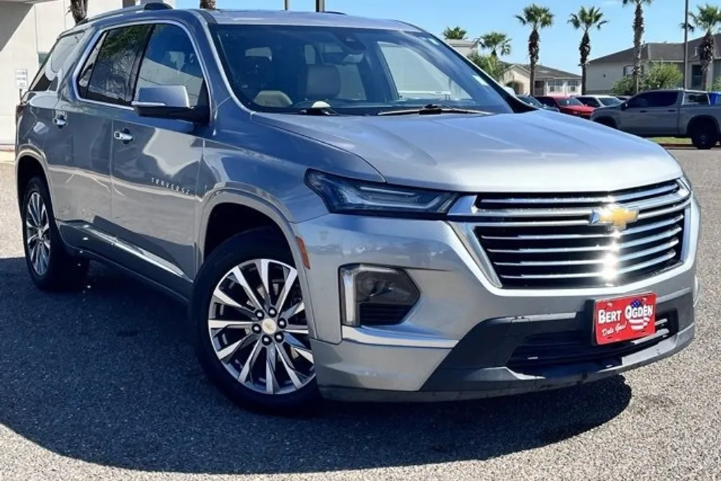2023 Chevrolet Traverse Premier photo 1