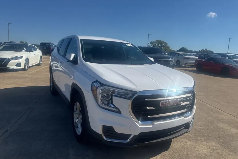 2024 Gmc Terrain SLE photo 1