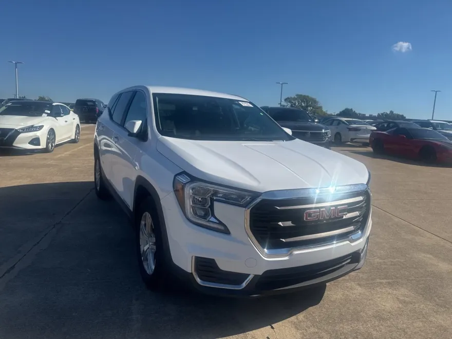 2024 Gmc Terrain SLE photo 1