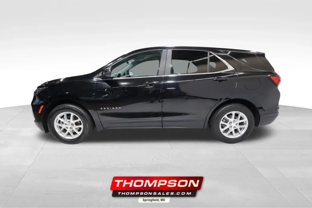 2024 Chevrolet Equinox LT photo 1