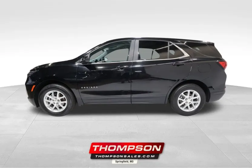 2024 Chevrolet Equinox LT photo 1