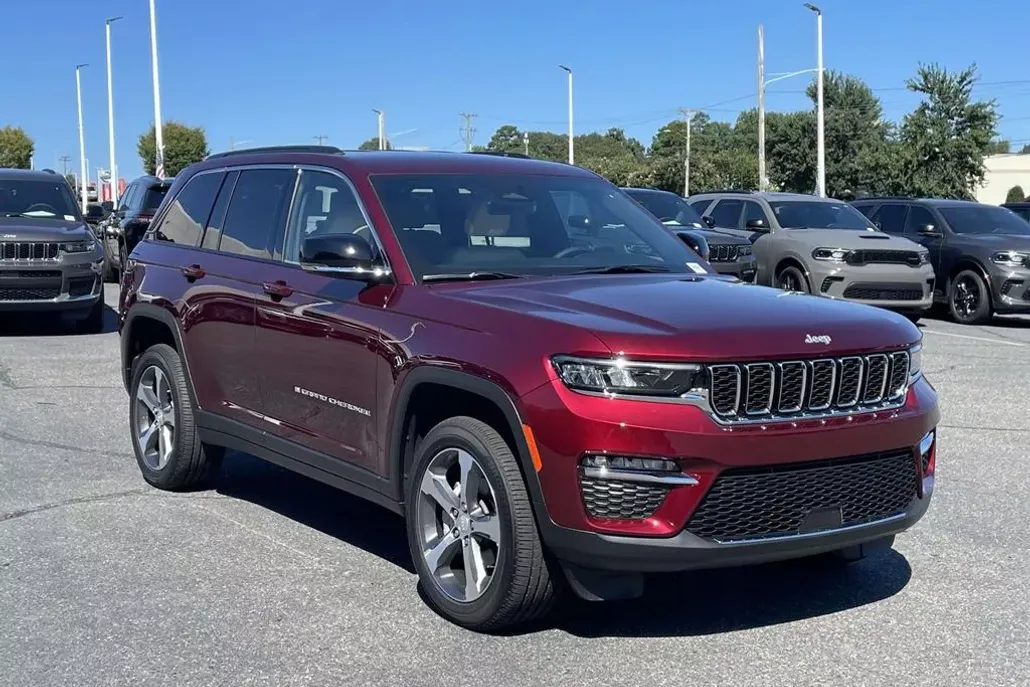 2025 Jeep Grand Cherokee Limited photo 1