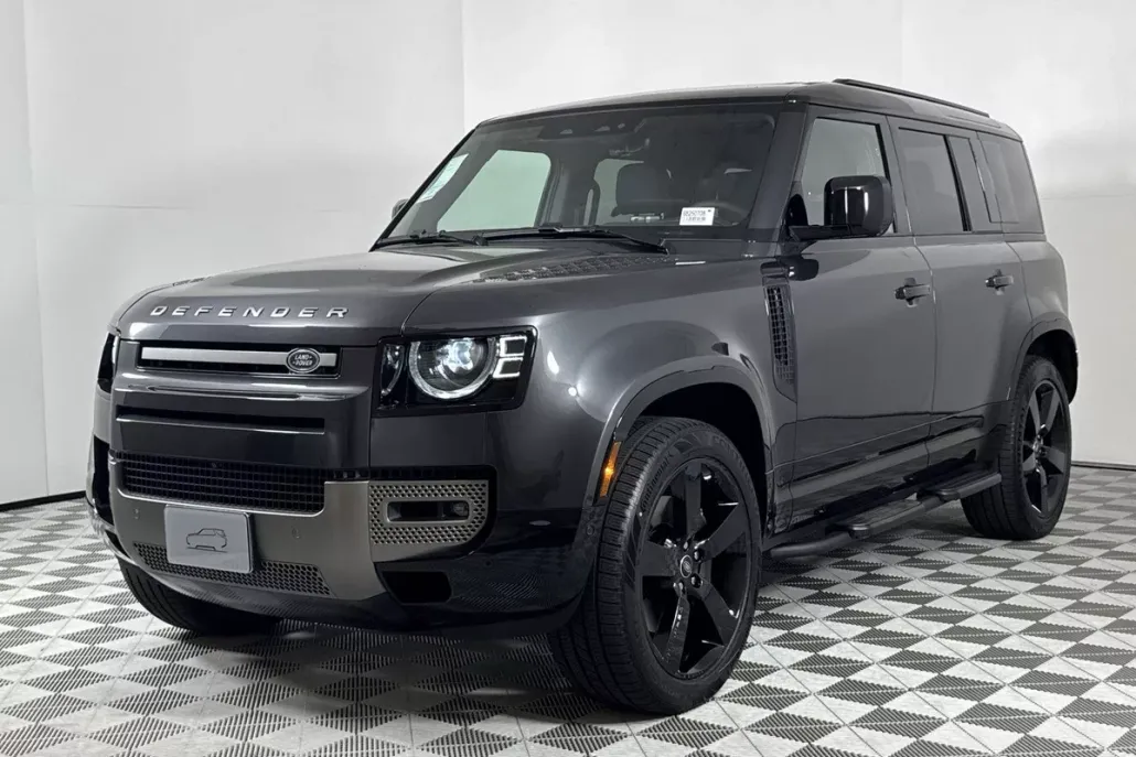 2025 Land Rover Defender 110 X-Dynamic SE photo 1