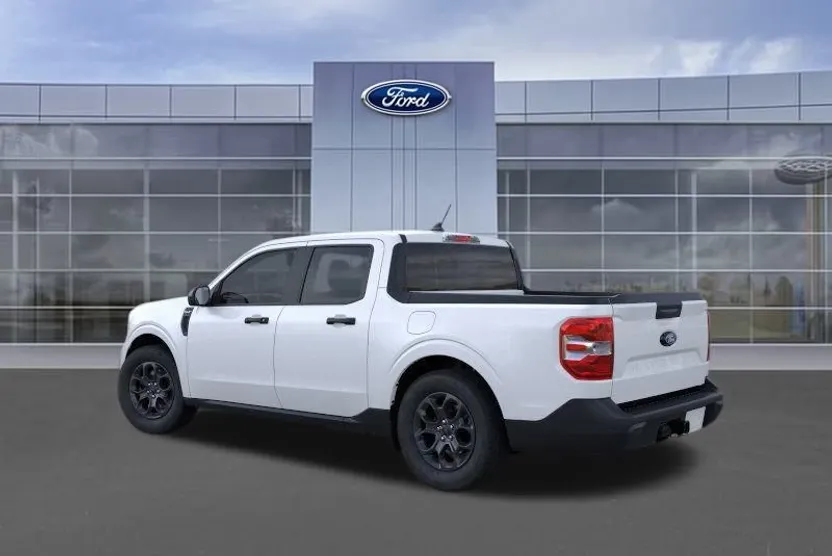 2025 Ford Maverick XLT photo 1