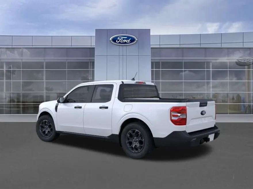 2025 Ford Maverick XLT photo 1