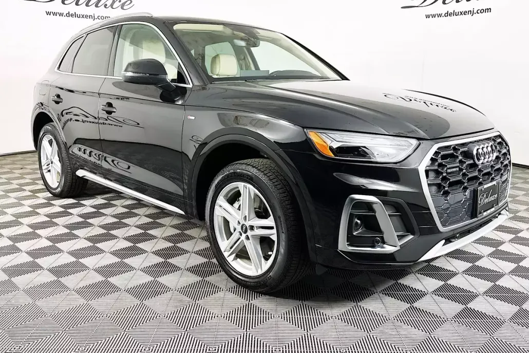 2024 Audi Q5 55 TFSI S line Premium Plus photo 1