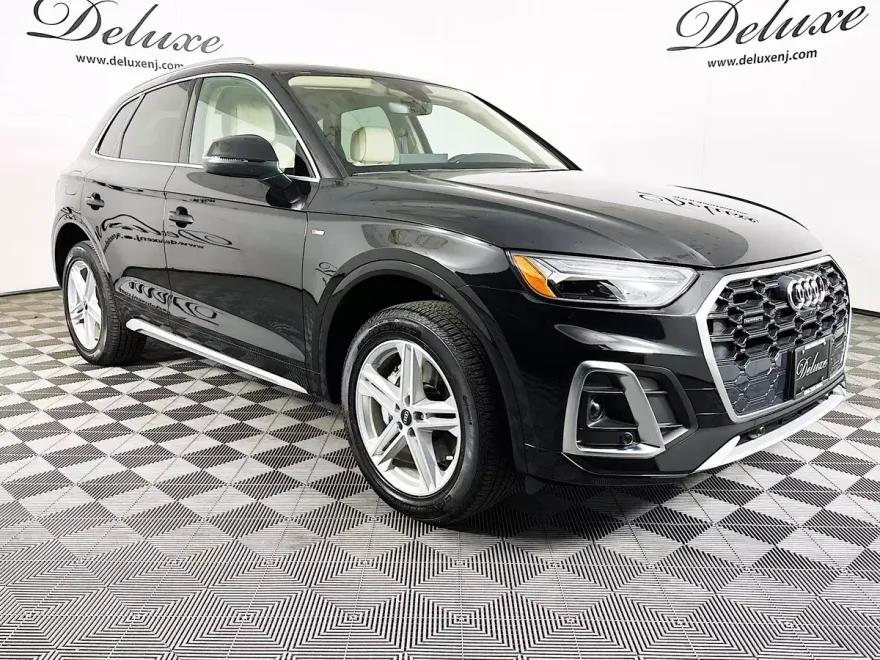 2024 Audi Q5 55 TFSI S line Premium Plus photo 1